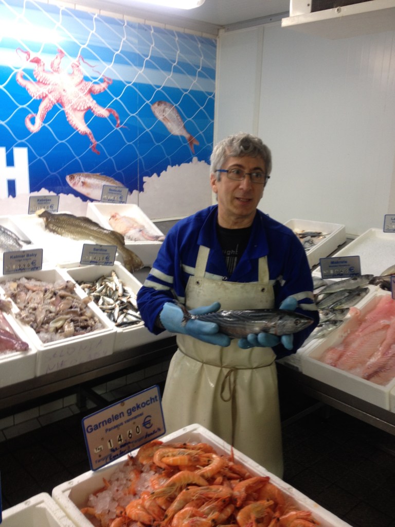 Dimitrios, der freundliche Fischverkäufer