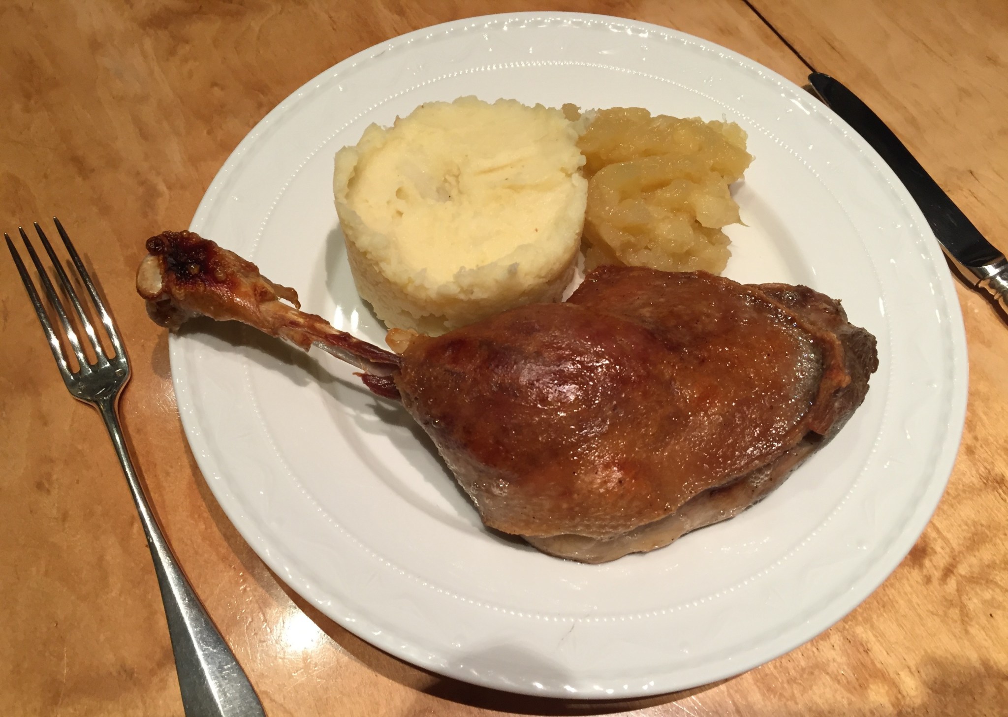 Confit von der Gans oder Ente – Tischgespräch Confit von der Gans oder Ente – Tischgespräch