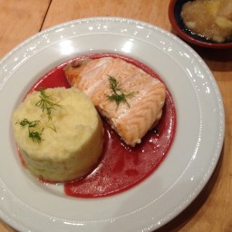 Lachs mit Himbeersauce