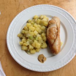 Bratwurst mit Kartoffelsalat
