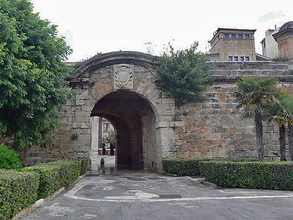 puerta de la portella