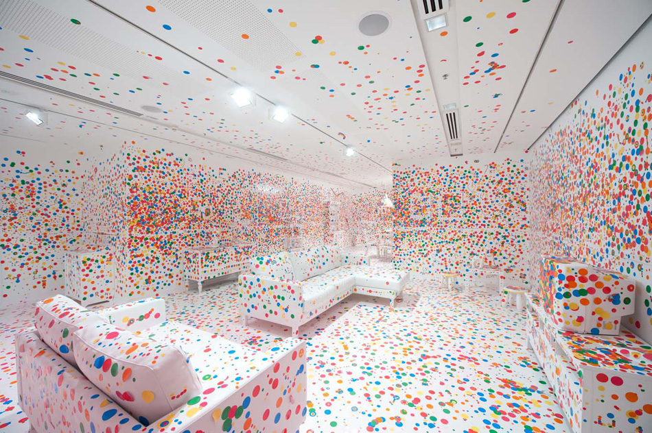 Yayoi Kusama obliteration room 2011