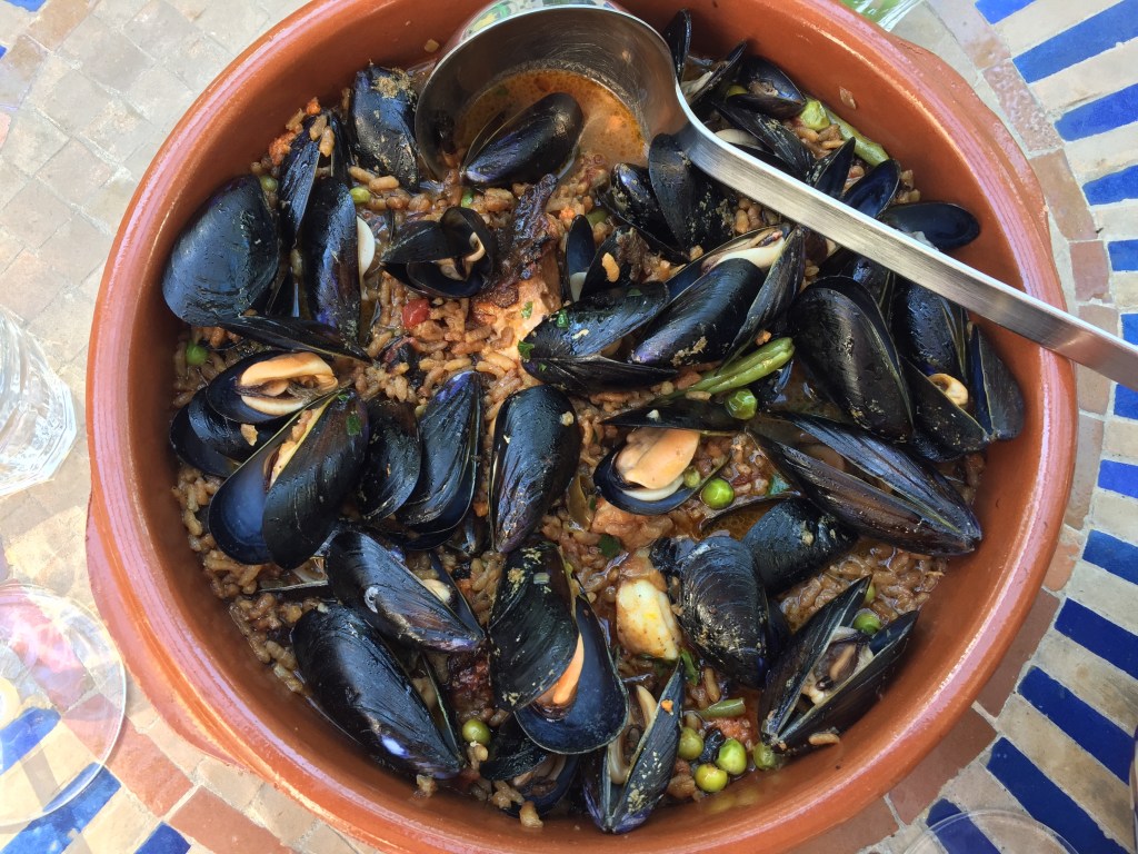 Mallorquinischer Arros Brut – zwischen Suppe und Paella