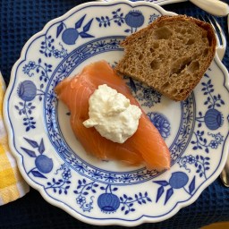 Honig-Senf-Sauce vs Meerrettich-Sahne-Dip. Was ist besser?